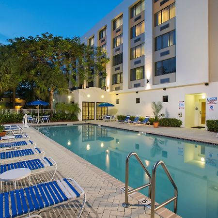 Holiday Inn Express Hotel&Suites Ft. Lauderdale-Plantation Exterior foto