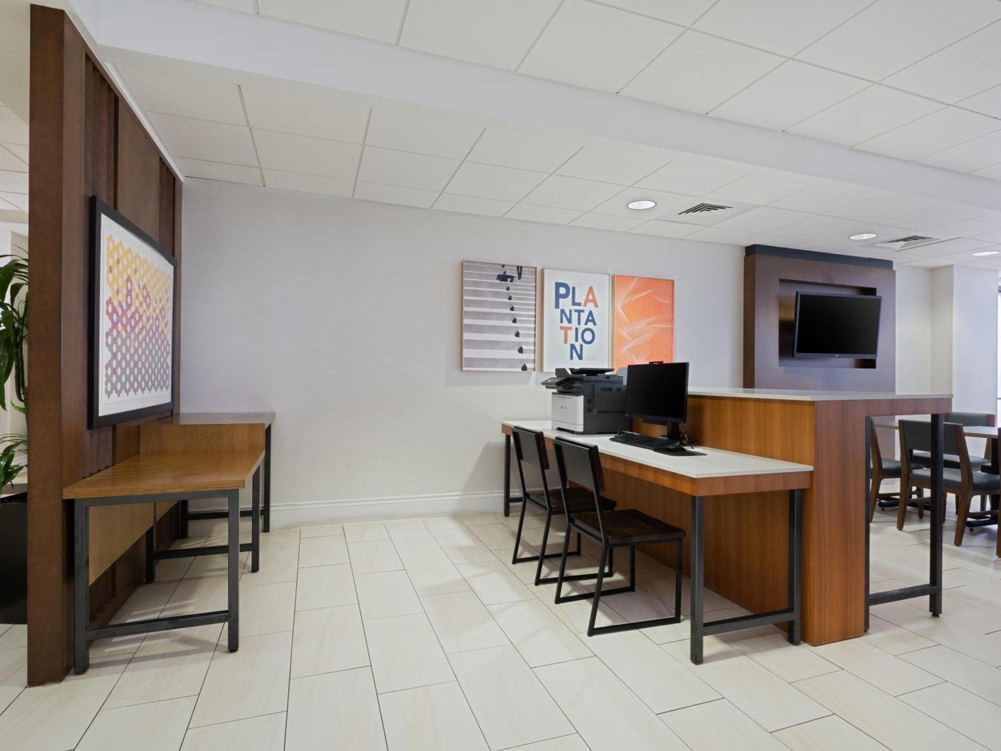 Holiday Inn Express Hotel&Suites Ft. Lauderdale-Plantation Exterior foto